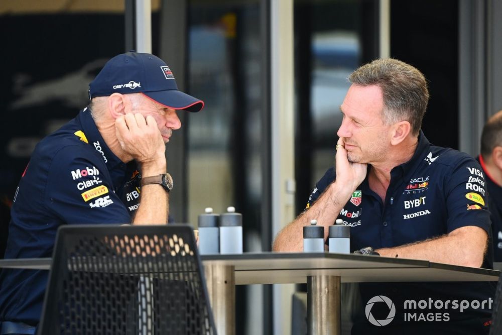 Adrian Newey, Chief Technology Officer, Red Bull Racing, speaks with Christian Horner, Team Principal, Red Bull Racing 